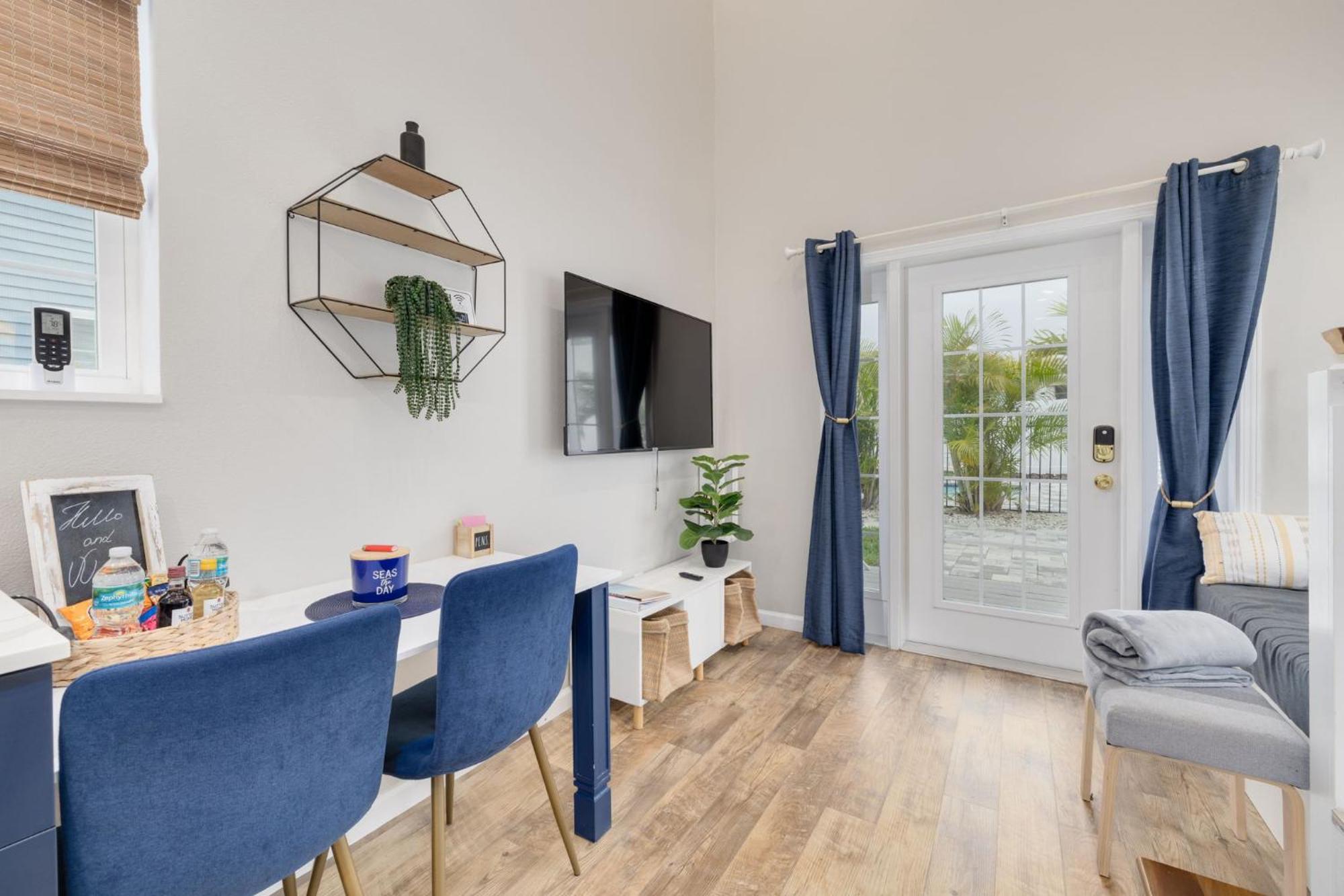 Shelly - Cozy 1 Bedroom Tiny Home With Pool Dunedin Exterior foto